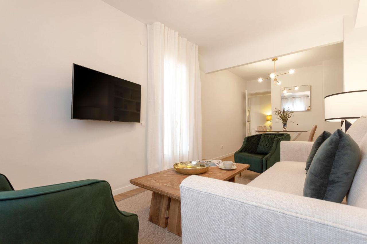 Genteel Home Velarde Sevilla Eksteriør bilde